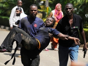 عشرات القتلى والجرحى في هجوم مسلح على مجمع تجاري في نيروبي  