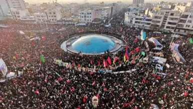 حشود مليونية في تشييع جثماني الشهيدين سليماني و المهندس في طهران
