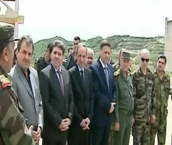 بتوجيه من الرئيس الأسد.. الحلقي يتفقد وحدة عسكرية بريف اللاذقية الشمالي  
