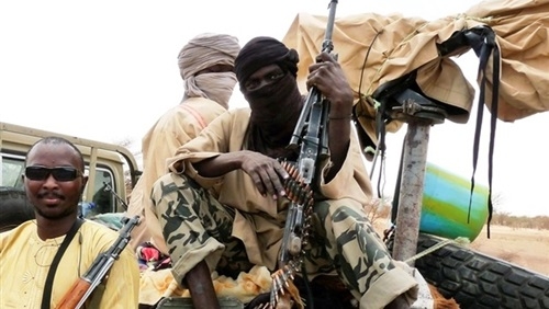 كينيا تعتقل عضواً في مجموعة متطرفة لها ارتباطات بتنظيم “داعش” الإرهابي