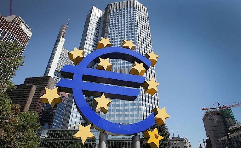 الاتحاد الأوروبي يخفض توقعاته للنمو في اليورو