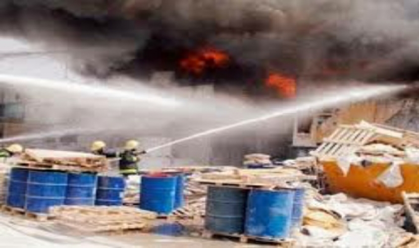 حريق في معمل للدهانات بمنطقة الكسوة بريف دمشق  