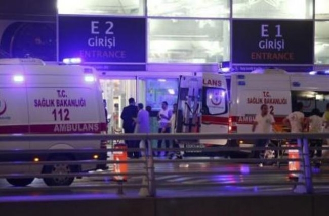 حصيلة تفجيرات مطار أتاتورك في اسطنبول ترتفع لـ 41 قتيلاً و239 جريحاً