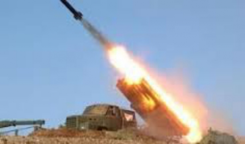 صاروخ يمني يصيب منشآت نفطية لشركة ارامكو السعودية