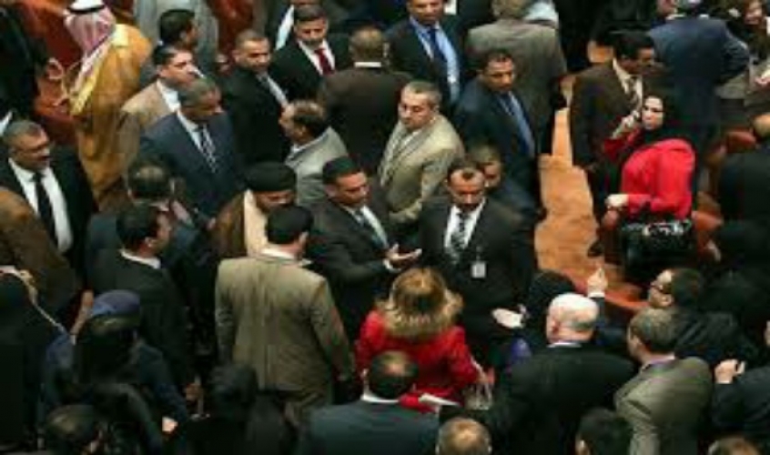 عراك في جلسة للبرلمان العراقي والسبب..!؟