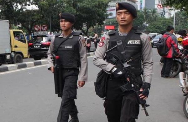 هجوم مسلح على قس في كنيسة بإندونيسيا