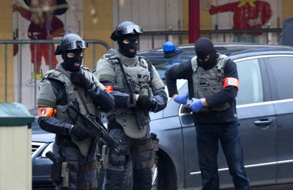  هجوم بسكين على ضابطين في بروكسل