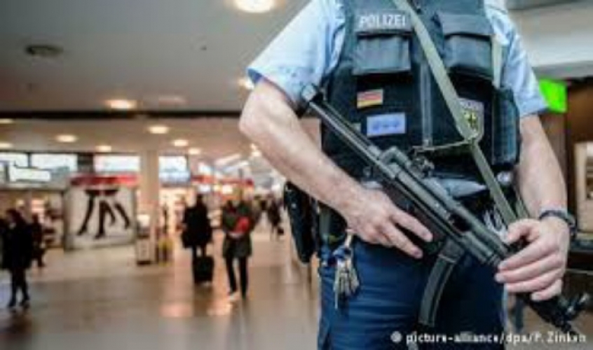  المانيا.. القاء القبض على 3 سوريين بتهمة الإرهاب 