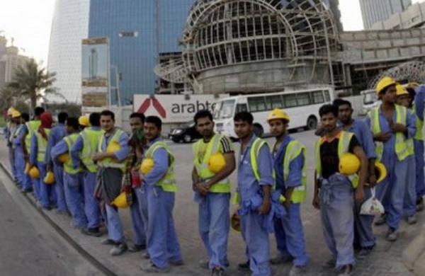 أجانب قطر بلا اجور منذ أربعة أشهر