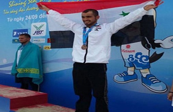 السباح السوري صالح محمد يحرز فضية سباق 5 كم في الدورة الآسيوية الشاطئية