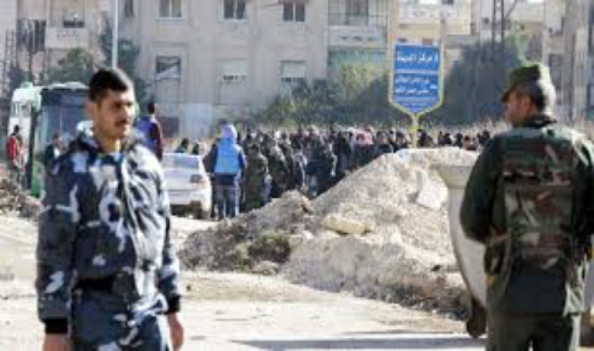تطبيقاً لاتفاق التسوية.. بدء اخراج الدفعة الثالثة من المسلحين وعائلاتهم في حي الوعر بحمص