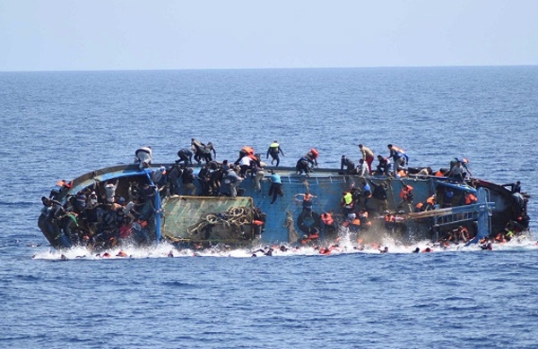 ليبيا غرق أكثر من 90 مهاجر غير شرعي قبالة السواحل الليبية