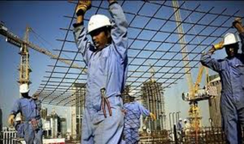 دعوى قضائية ضد الفيفا بسبب مشاركته باضطهاد عمال مونديال قطر