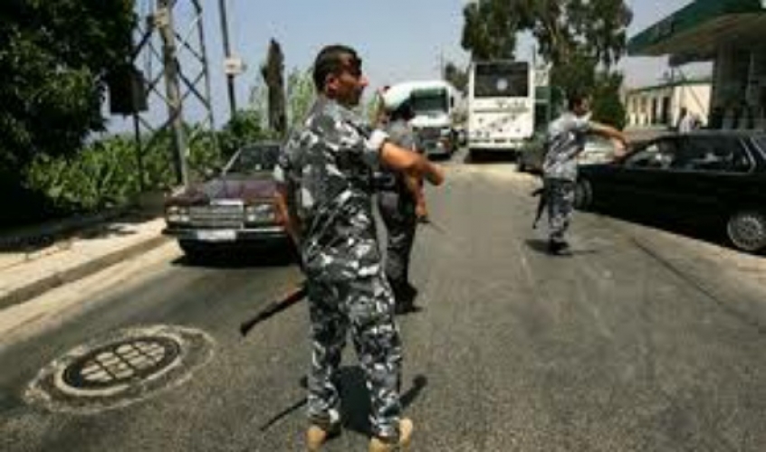 القبض على ثلاثة أشخاص لتواصلهم مع التنظيمات الإرهابية في لبنان