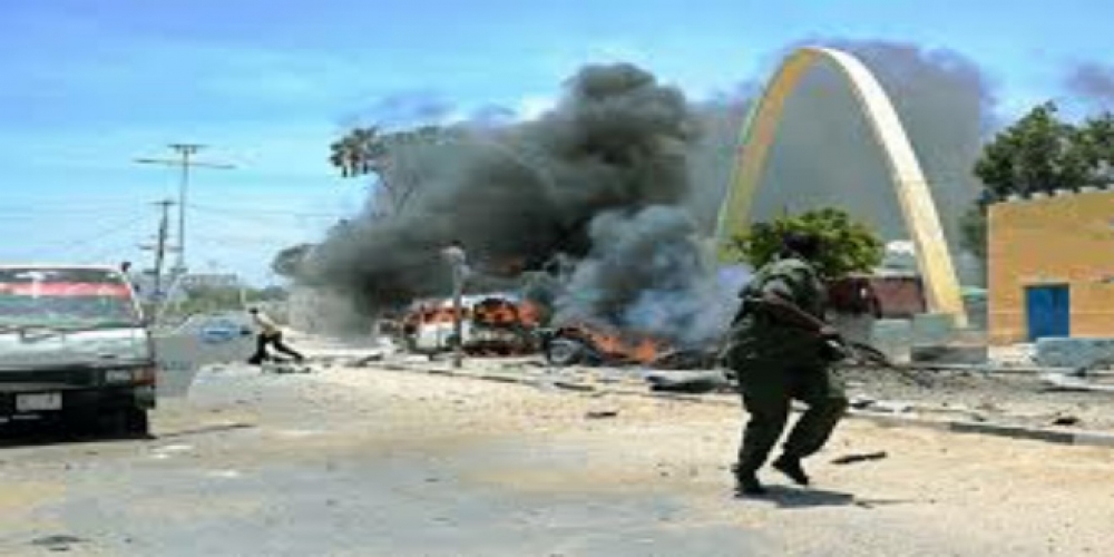 الصومال .. جرح عدد من الصحافيين في انفجارين في فندق