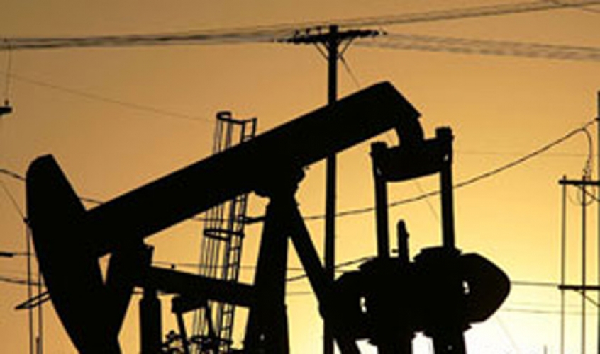 انخفاض أسعار النفط مع التركيز على إنتاج أميركا