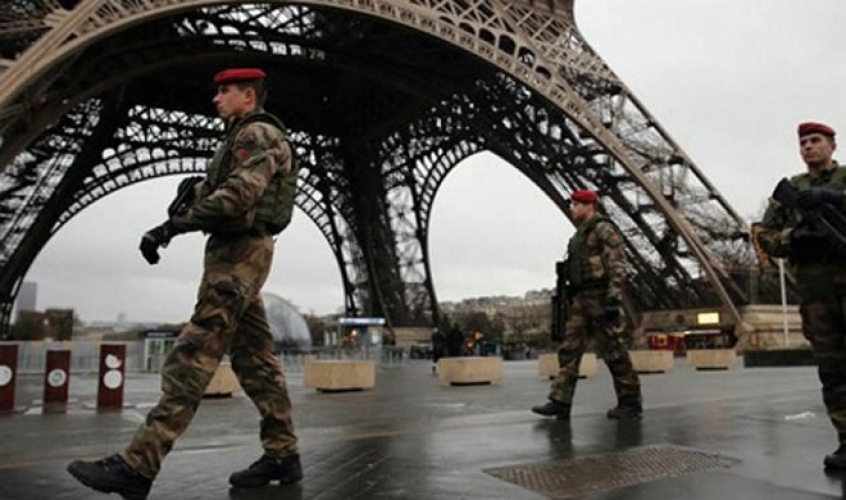 باريس تخطط لحماية برج إيفل من هجمات إرهابية