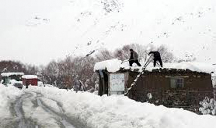 عشرات القتلى جراء الصقيع والإنهيارات الثلجية في أفغانستان