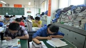 موجة انتحار كبيرة تجتاح طلاب المدارس في الصين ..! 