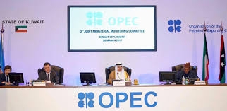 منتجو النفط يلتقون في الكويت لمناقشة الالتزام بخفض الإنتاج