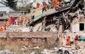 مقتل طفلين واصابة 4 أشخاص بانهيار مبنى في بولندا 
