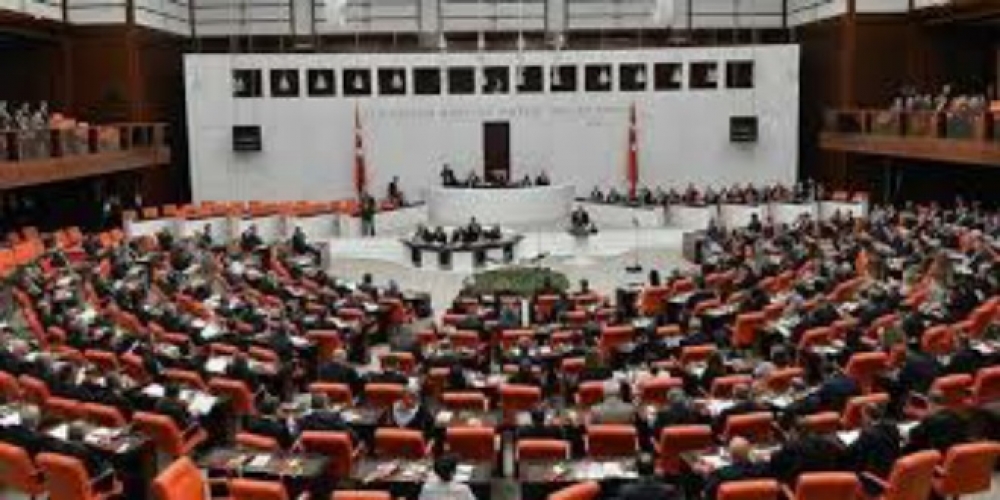حزب المعارضة التركي يهدد بالإنسحاب من البرلمان