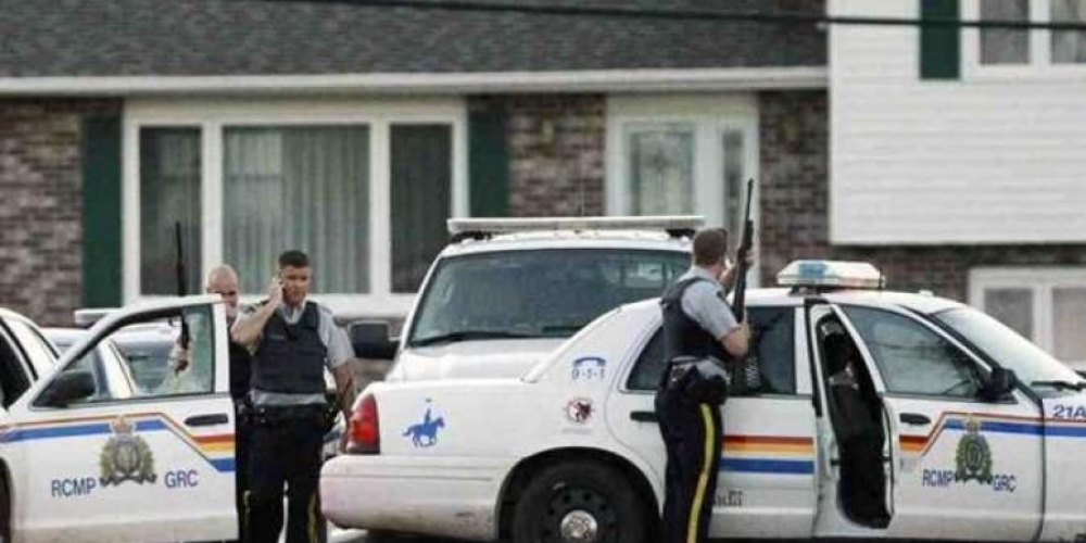 الشرطة الكندية تلقي القبض على سيدة أثناء محاولتها تهريب لاجئين من أميركا