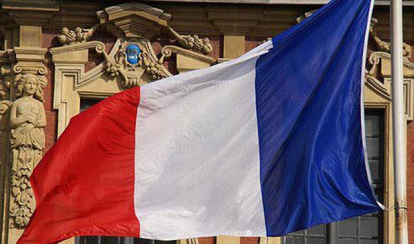 خبراء فرنسيون يشككون بالاتهامات التي وجهتها باريس لدمشق حول الكيماوي