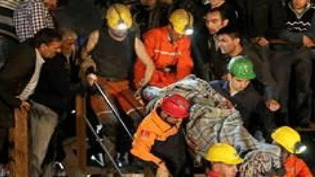 انفجار منجم فحم حجري في مدينة ازادشهر الايرانية يودي بحياة 21 عامل 
