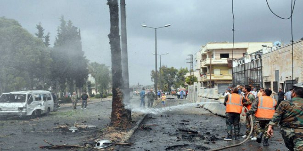 استشهاد 4 أشخاص وصابة العشرات بتفجير سيارة مفخخة في حي الزهراء بحمص