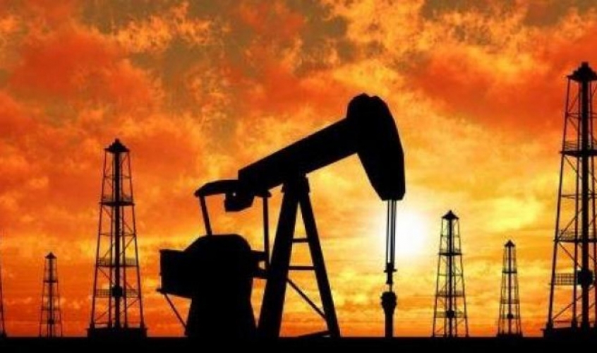 النفط يتجه لأسوأ أداء في النصف الأول من أي عام منذ عقدين