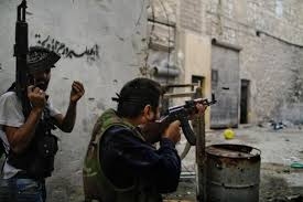اشتباكات عنيفة بين ارهابيين مرتبطين بداعش وميليشيات الحر بريف درعا