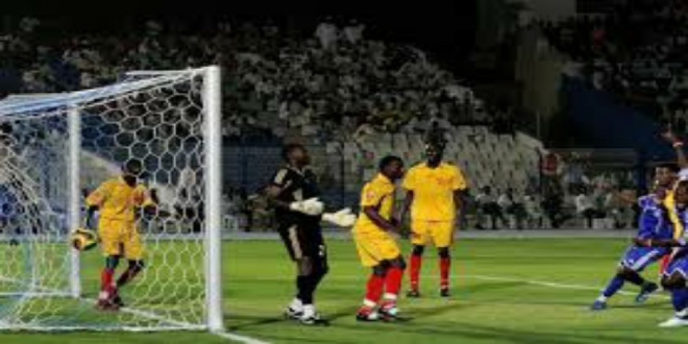 الفيفا يعلق نشاط كرة القدم في السودان