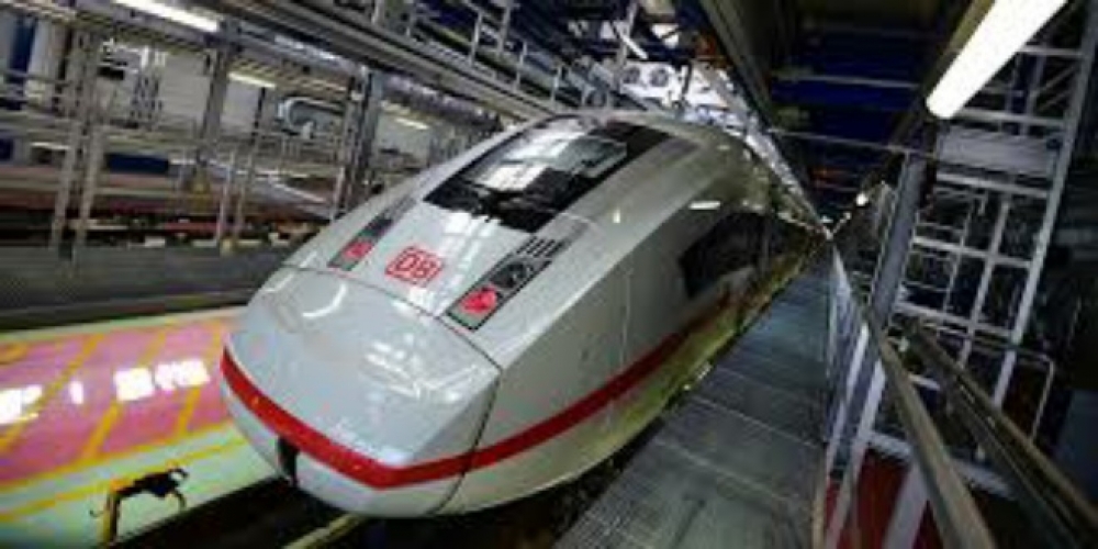 إيران وإيطاليا توقعان عقد خط قطارات فائقة السرعة