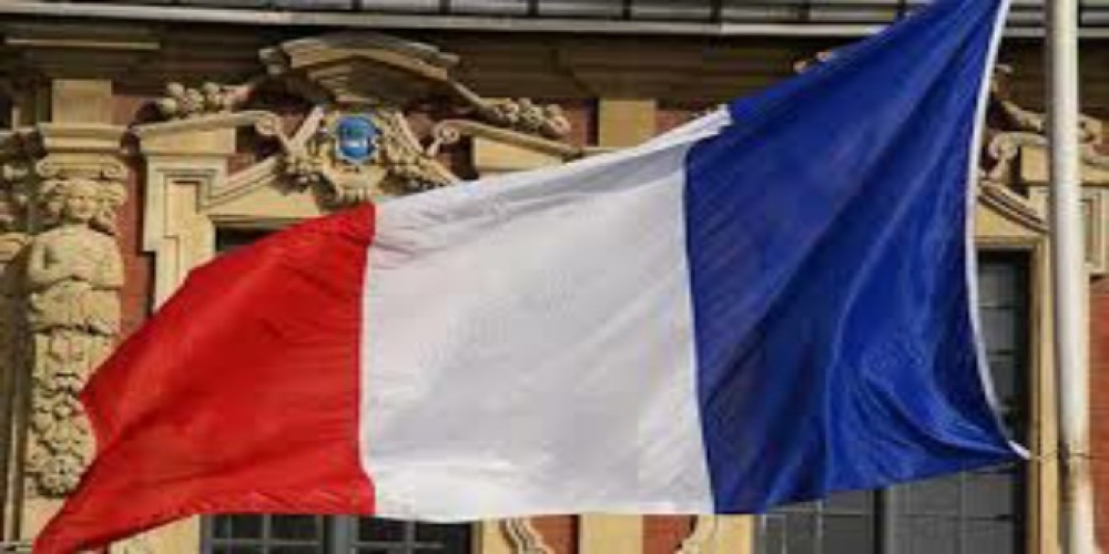 فرنسا تعلن أنها لن تضع أي شروط أمام حل الازمة السورية
