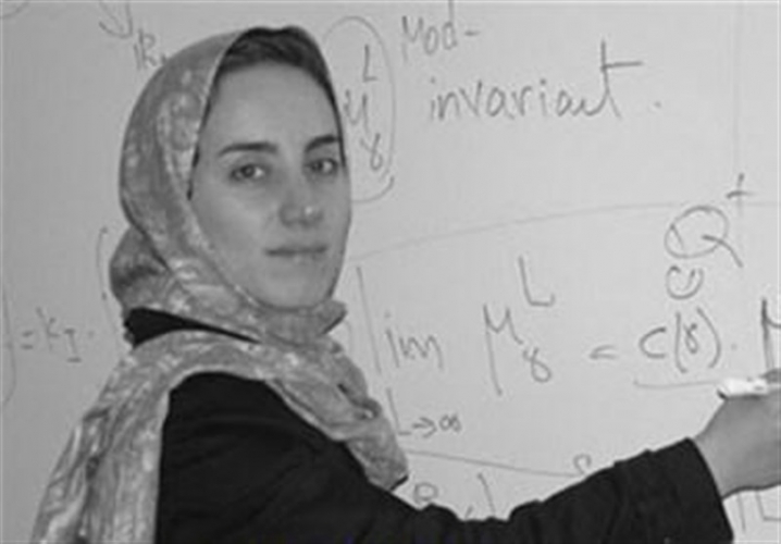 وفاة عالمة الرياضيات الإيرانية مریم میرزاخانی عن 40 عاماً