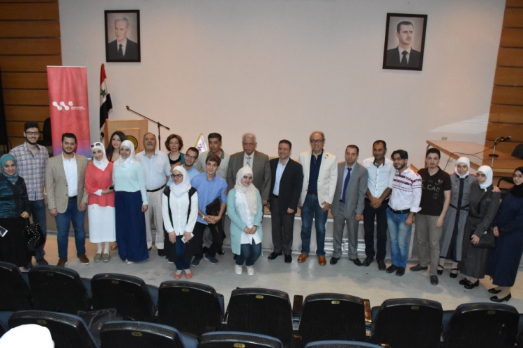 التعريف بتقنيات البحث العلمي بدورة تدريبية في جامعة دمشق
