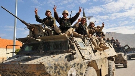 الجيش اللبناني يقصف بكثافة مواقع داعش على حدوده مع سوريا