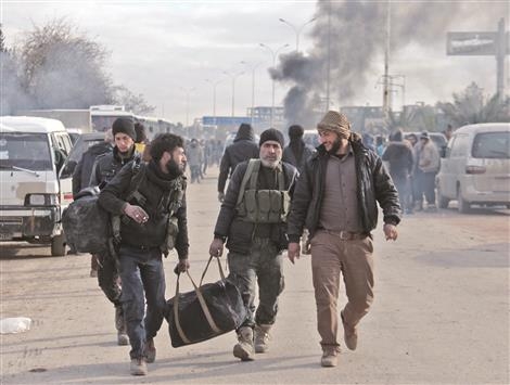 تسوية أوضاع 177 شخصاً من حمص بعد تسليم أنفسهم وأسلحتهم 