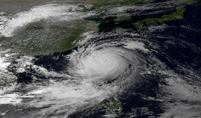 عاصفة مدارية تتشكل على الساحل الجنوبي الشرقي الأمريكي