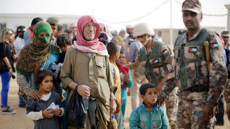 صحيفة الغد : الأردن يفكك مخيم الحدلات للاجئين السوريين