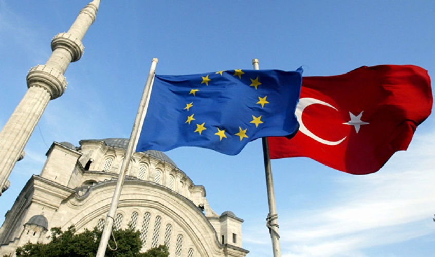 الناتو: يتعين على الاتحاد الأوروبي عدم إطلاق تصريحات حادة حول انضمام تركيا