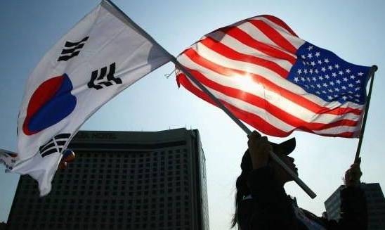 رئيسا كوريا الجنوبية وأمريكا يؤكدان ضرورة فرض عقوبات أقوى على كوريا الشمالية