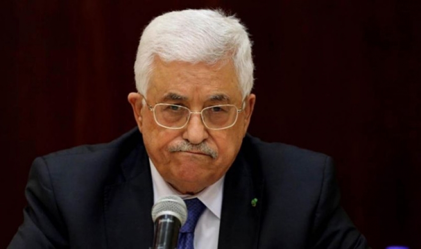 ثلثا الفلسطينيين يريدون استقالة محمود عباس.. وقلق على مستقبل الحريات