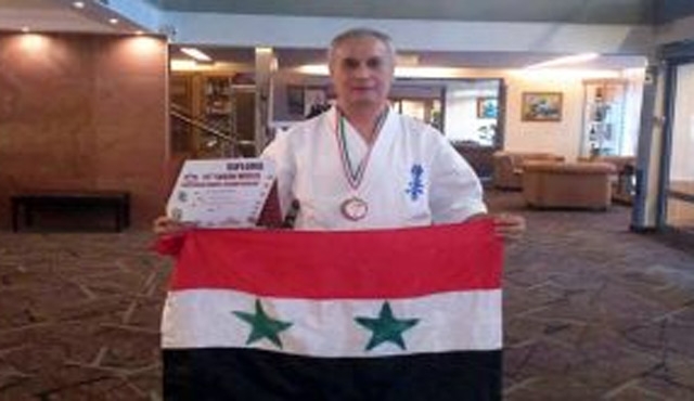 محمد حسنة يحرز برونزية في بطولة العالم للمخضرمين في الكاراتيه