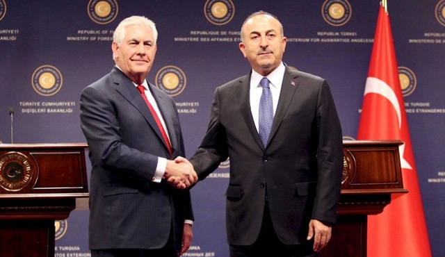 وزيري الخارجية التركي والأمريكي يبحثان أزمة 