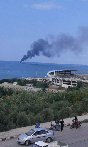 اصابة 12 عاملا جراء حريق في إحدى سفن الصيانة بطرطوس