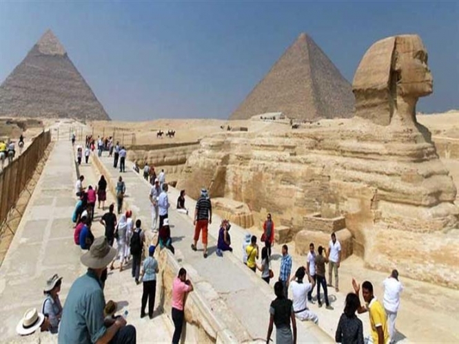 إيرادات مصر من السياحة تقفز 212% في 9 أشهر 