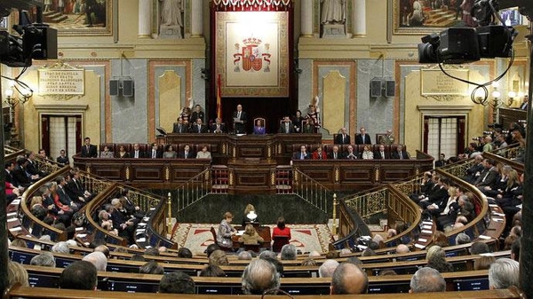 البرلمان الإسباني يقر قانونا يشدد الضغوط الاقتصادية على كتالونيا