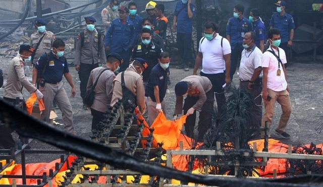 اندونيسيا.. الشرطة تمشط موقع انفجار دامٍ بمصنع ألعاب نارية